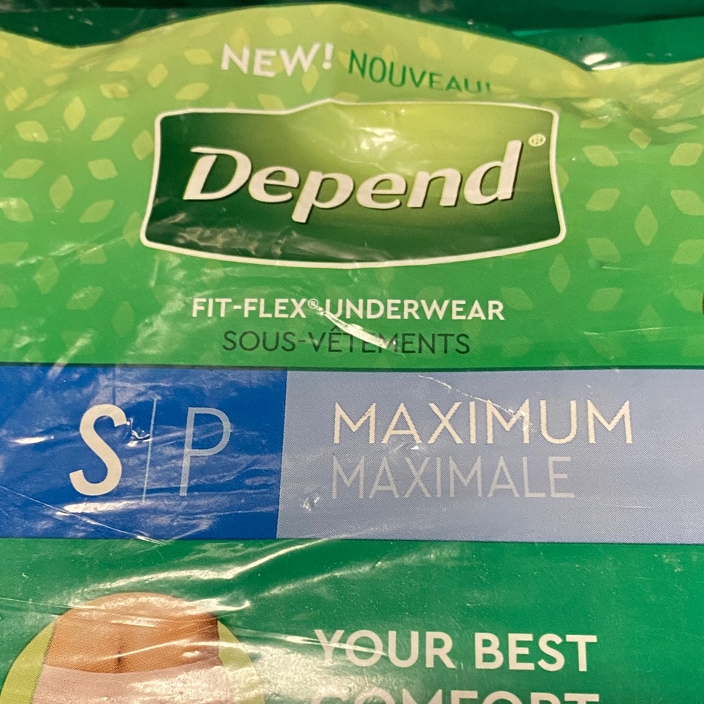 Depend Fitflex Maximum Absorbency Underwear S/P Incontinence - Picture 2 of 10